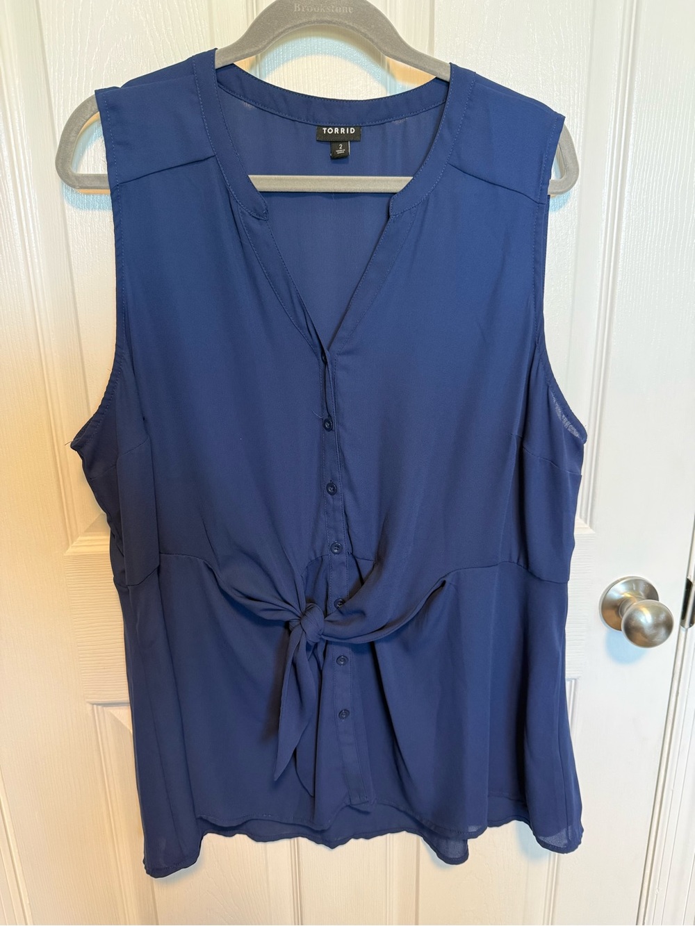 torrid Navy Sleeveless Button-Front Tie Blouse